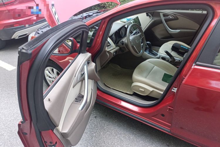 Used Buick GT 2013 GT 1.6L Automatic Fashion Edition Driver Seat