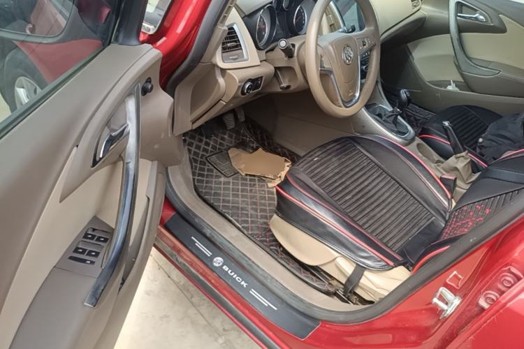 Used Buick GT 2013 GT 1.6L Manual Entry-Level Model Driver Seat