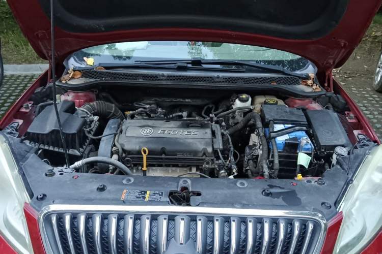Used Buick GT 2013 GT 1.6L Manual Entry-Level Model Engine Bay