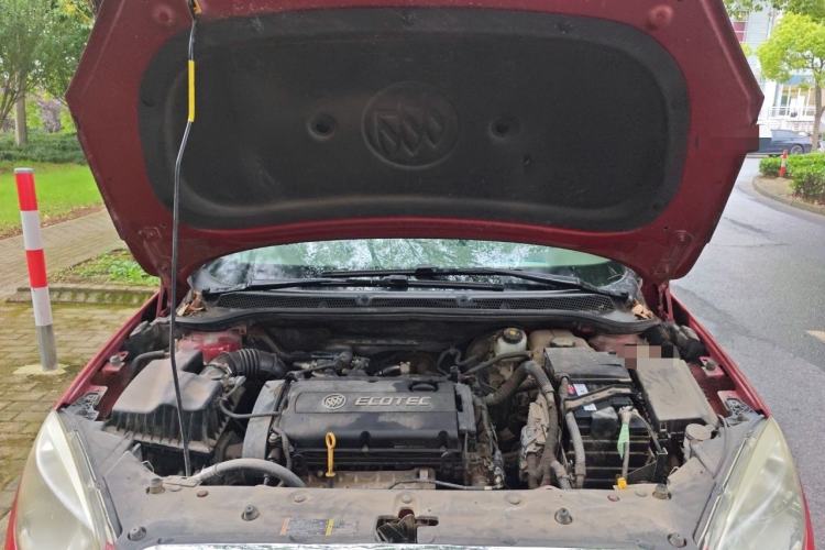 Used Buick GT 2013 GT 1.6L Manual Entry-Level Model Engine Bay