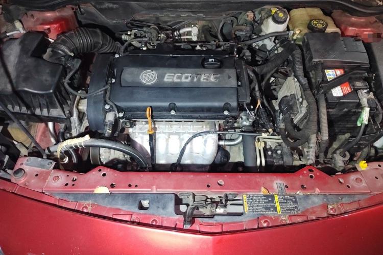 Used Buick GT 2013 XT 1.6L Automatic Fashion Edition Engine Bay