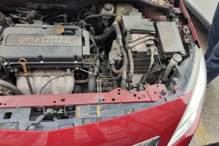 Used Buick GT 2013 XT 1.6L Automatic Fashion Edition Engine Bay Left