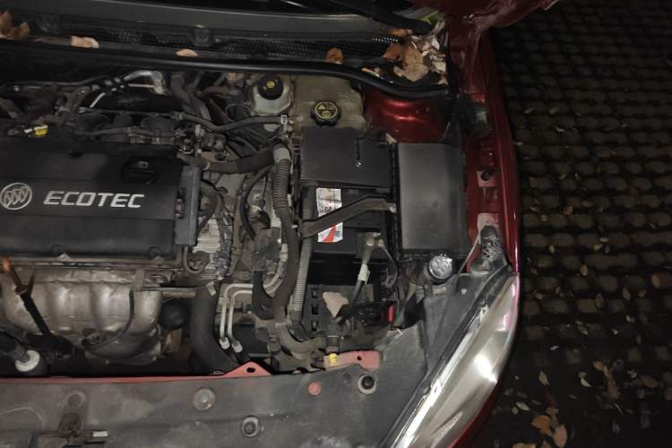 Used Buick GT 2013 GT 1.6L Automatic Fashion Edition Engine Bay Left