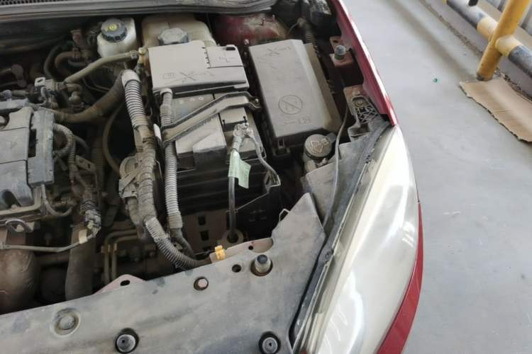 Used Buick GT 2013 GT 1.6L Automatic Fashion Edition Engine Bay Left