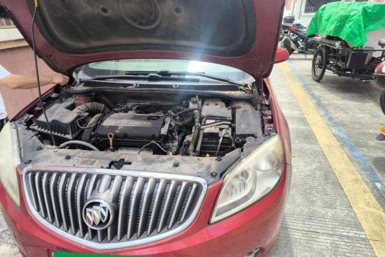 Used Buick GT 2013 GT 1.6L Automatic Fashion Edition Engine Bay Left