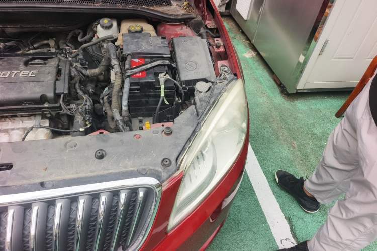 Used Buick GT 2013 GT 1.6L Manual Entry-Level Model Engine Bay Left