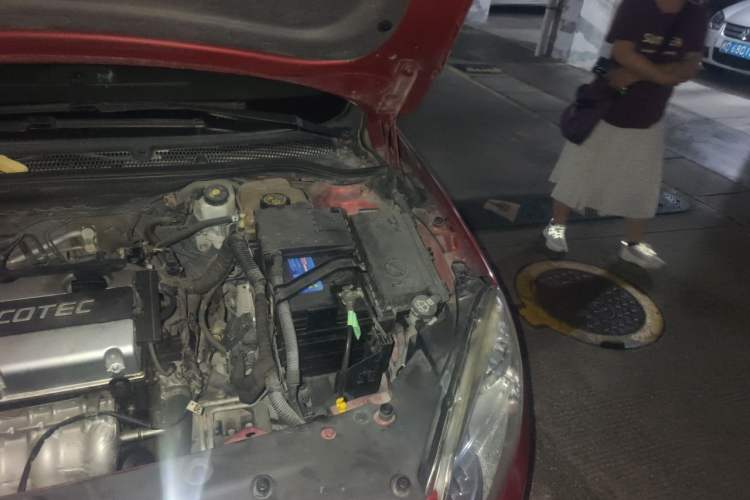 Used Buick GT 2013 GT 1.6L Automatic Fashion Edition Engine Bay Left