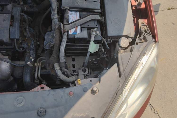 Used Buick GT 2013 GT 1.6L Automatic Fashion Edition Engine Bay Left