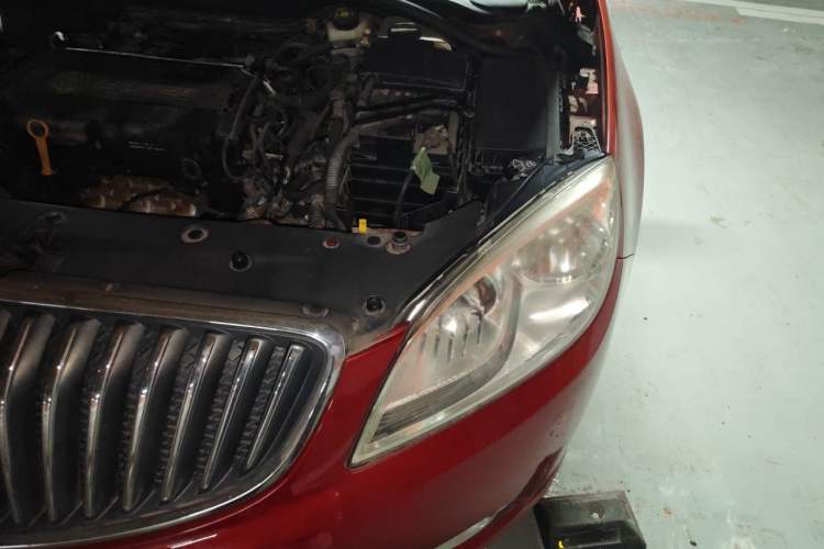 Used Buick GT 2013 GT 1.6L Automatic Fashion Edition Engine Bay Left