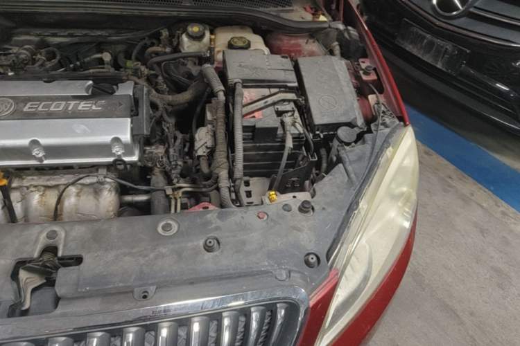 Used Buick GT 2013 GT 1.6L Automatic Fashion Edition Engine Bay Left