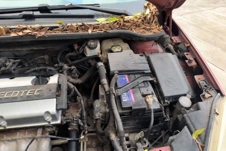 Used Buick GT 2013 GT 1.6L Automatic Comfort Edition Engine Bay Left