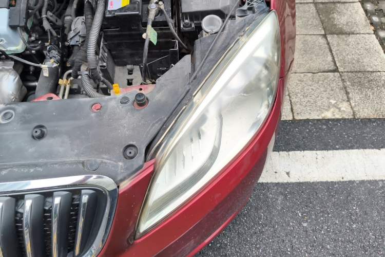 Used Buick GT 2013 GT 1.6L Automatic Fashion Edition Engine Bay Left