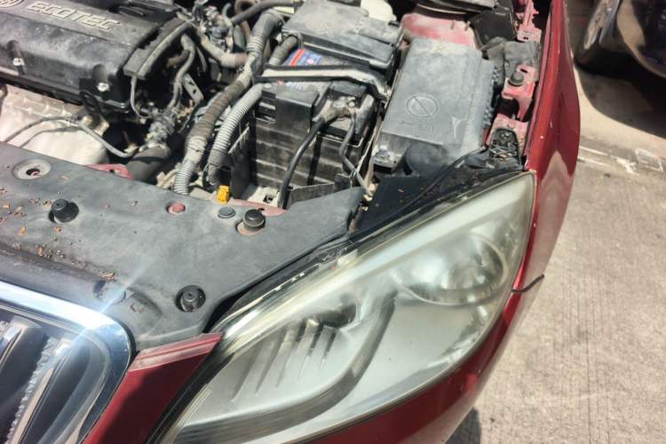 Used Buick GT 2013 GT 1.6L Automatic Fashion Edition Engine Bay Left