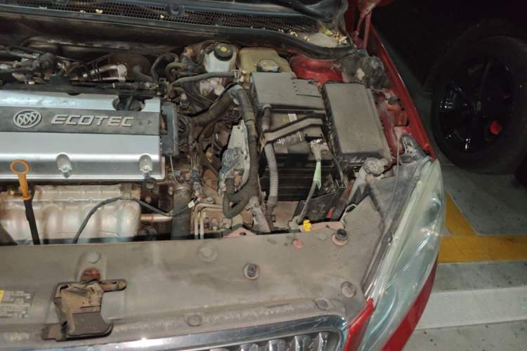 Used Buick GT 2013 GT 1.6L Automatic Fashion Edition Engine Bay Left