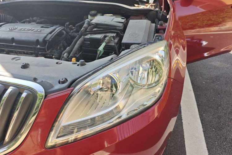 Used Buick GT 2013 GT 1.6L Automatic Comfort Edition Engine Bay Left