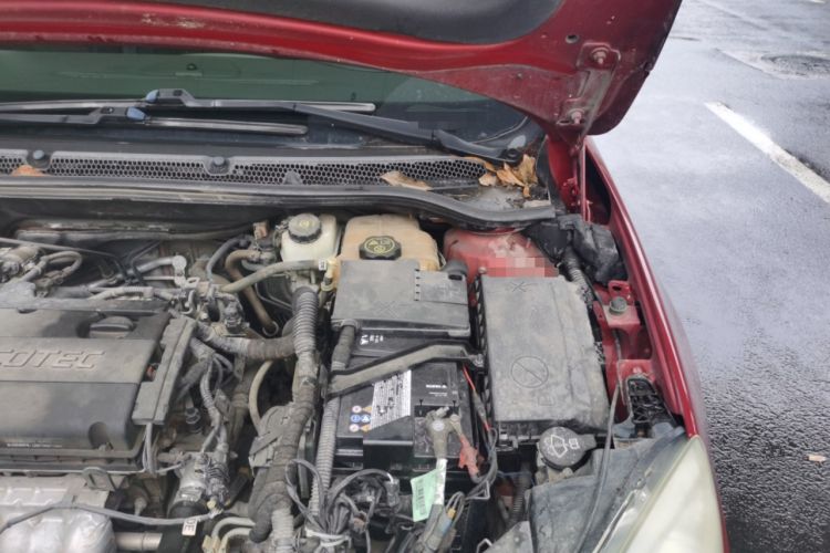 Used Buick GT 2013 GT 1.6L Automatic Fashion Edition Engine Bay Left