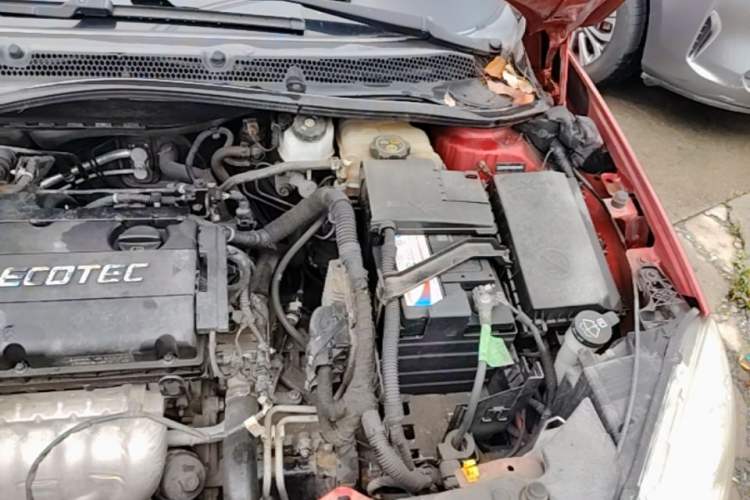 Used Buick GT 2013 GT 1.6L Automatic Fashion Edition Engine Bay Left