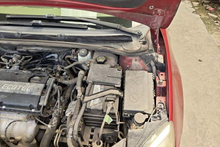 Used Buick GT 2013 GT 1.6L Automatic Fashion Edition Engine Bay Left