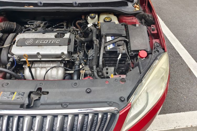 Used Buick GT 2013 GT 1.6L Automatic Fashion Edition Engine Bay Left