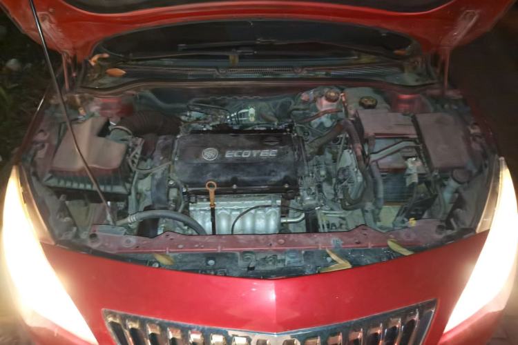 Used Buick GT 2013 XT 1.6L Automatic Fashion Edition Engine Bay