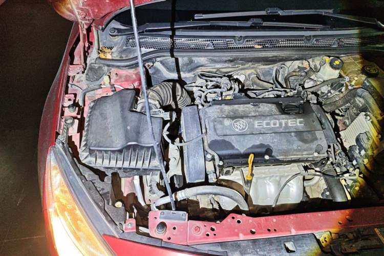 Used Buick GT 2013 XT 1.6L Automatic Fashion Edition Engine Bay Right