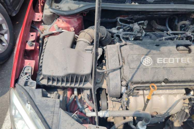 Used Buick GT 2013 GT 1.6L Automatic Fashion Edition Engine Bay Right