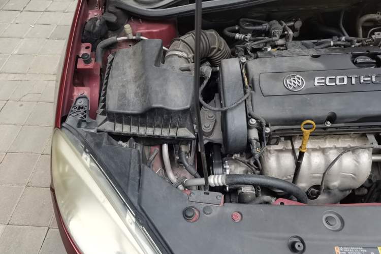 Used Buick GT 2013 GT 1.6L Automatic Fashion Edition Engine Bay Right