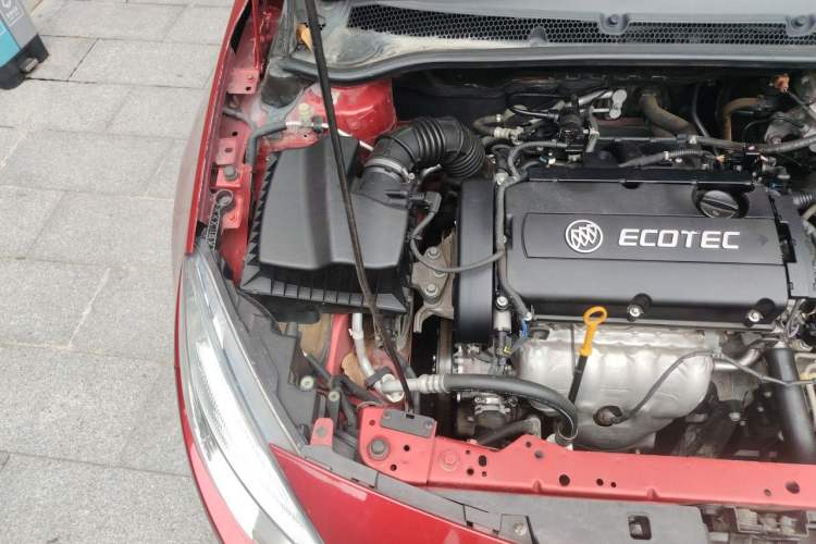 Used Buick GT 2013 XT 1.6L Automatic Fashion Edition Engine Bay Right