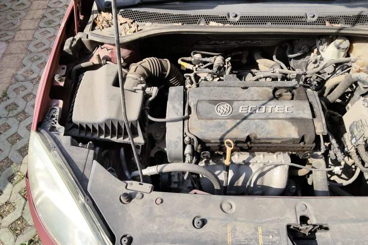 Used Buick GT 2013 GT 1.6L Manual Entry-Level Model Engine Bay Right