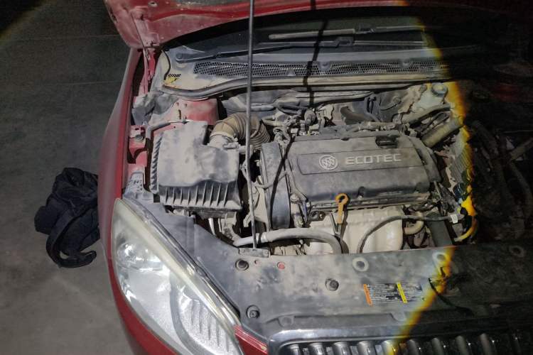 Used Buick GT 2013 GT 1.6L Manual Entry-Level Model Engine Bay Right