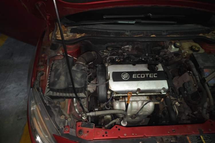 Used Buick GT 2013 XT 1.6L Automatic Comfort Edition Engine Bay Right