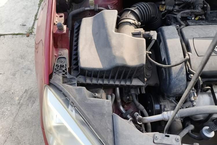 Used Buick GT 2013 GT 1.6L Automatic Fashion Edition Engine Bay Right
