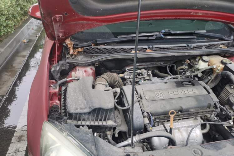 Used Buick GT 2013 GT 1.6L Automatic Fashion Edition Engine Bay Right