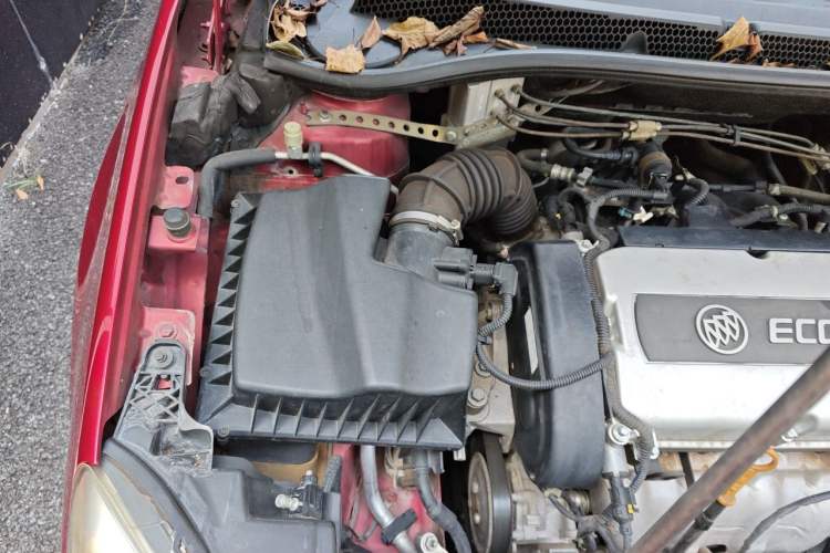 Used Buick GT 2013 GT 1.6L Automatic Fashion Edition Engine Bay Right