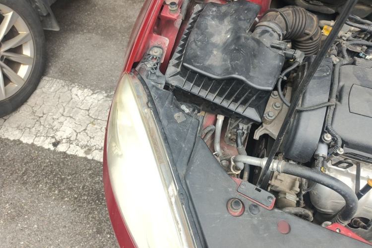 Used Buick GT 2013 GT 1.6L Manual Entry-Level Model Engine Bay Right