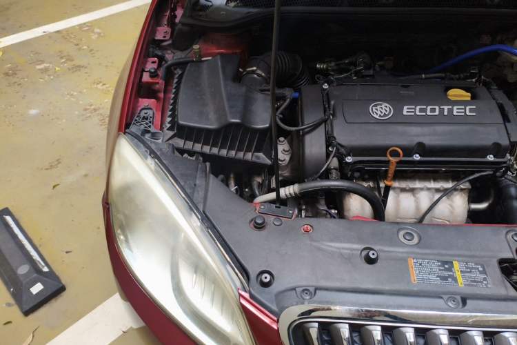 Used Buick GT 2013 GT 1.6L Automatic Fashion Edition Engine Bay Right