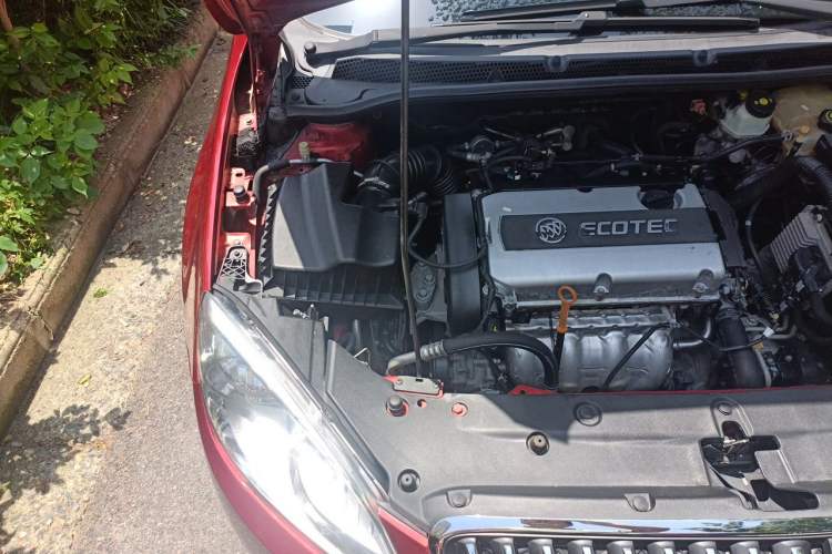 Used Buick GT 2013 GT 1.6L Automatic Fashion Edition Engine Bay Right