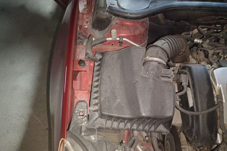 Used Buick GT 2013 GT 1.6L Automatic Fashion Edition Engine Bay Right