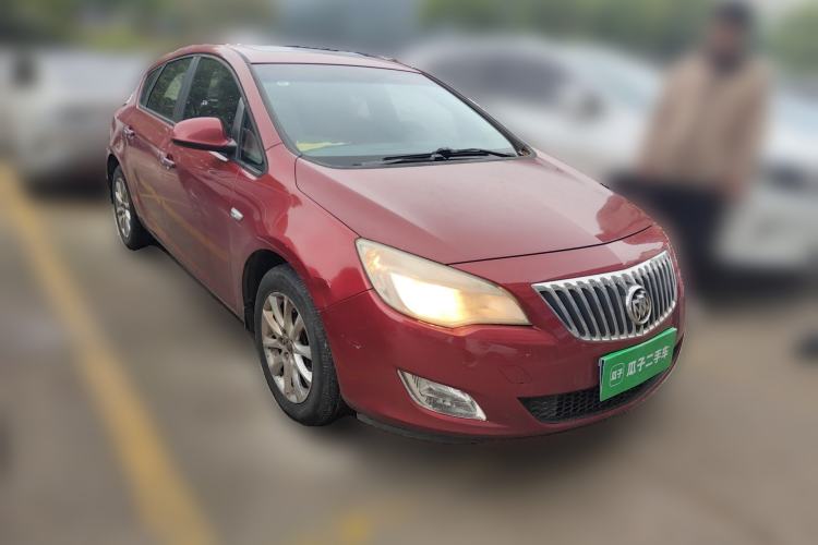 Used Buick GT 2013 XT 1.6L Automatic Fashion Edition Front Right 45 Deg