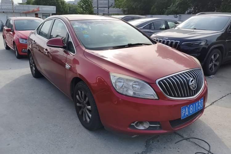 Used Buick GT 2013 GT 1.6L Automatic Fashion Edition Front Right 45 Deg