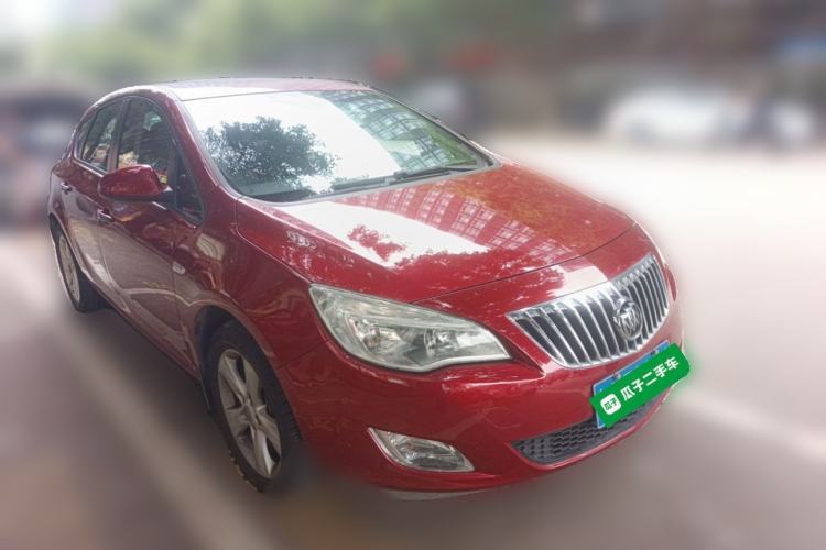 Used Buick GT 2013 XT 1.6T Automatic Fashion Sport Edition Front Right 45 Deg