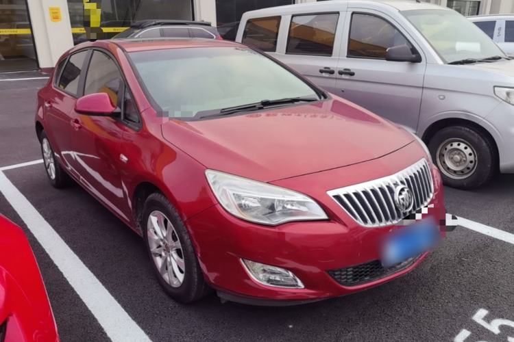Used Buick GT 2013 XT 1.6L Automatic Fashion Edition Front Right 45 Deg
