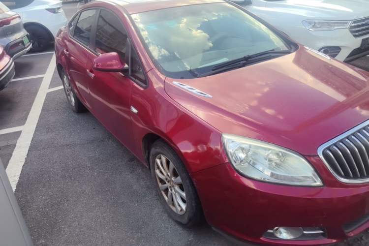Used Buick GT 2013 GT 1.6L Automatic Fashion Edition Front Right 45 Deg