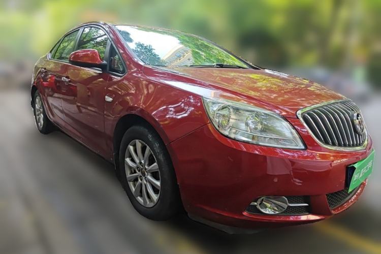 Used Buick GT 2013 GT 1.6L Automatic Fashion Edition Front Right 45 Deg