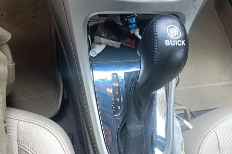 Used Buick GT 2013 GT 1.6L Automatic Fashion Edition Gear Lever
