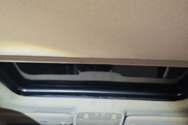 Used Buick GT 2013 GT 1.6L Automatic Fashion Edition Headliner
