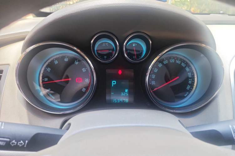 Used Buick GT 2013 GT 1.6L Automatic Fashion Edition Instrument Cluster