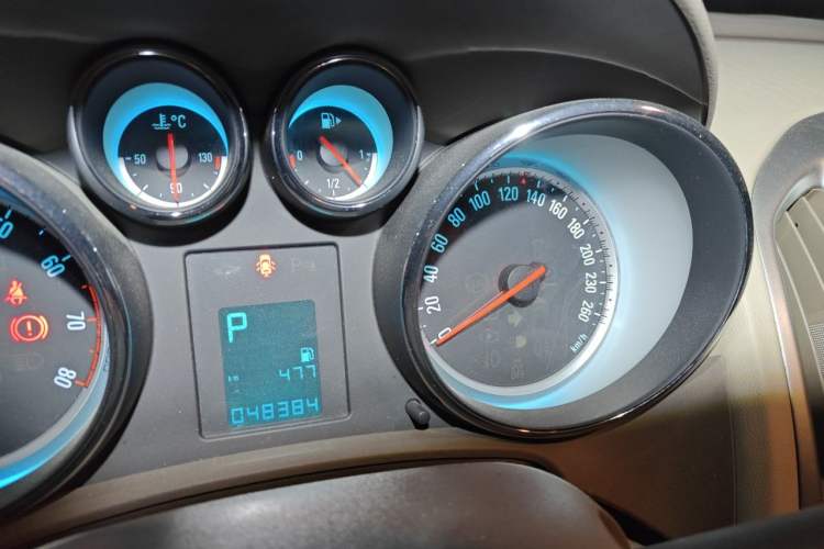 Used Buick GT 2013 GT 1.6L Automatic Fashion Edition Instrument Cluster