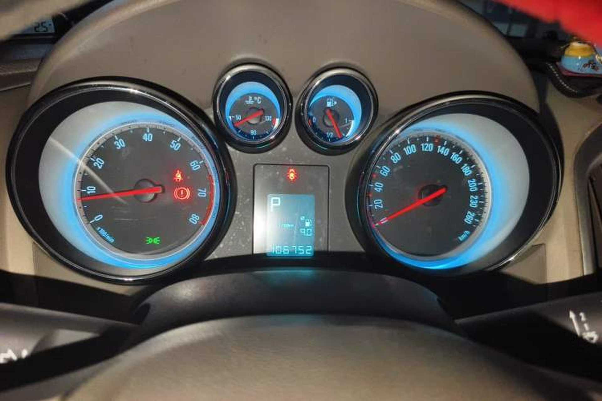 Used Buick GT 2013 GT 1.6L Automatic Fashion Edition Instrument Cluster