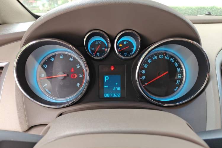 Used Buick GT 2013 GT 1.6L Automatic Fashion Edition Instrument Cluster